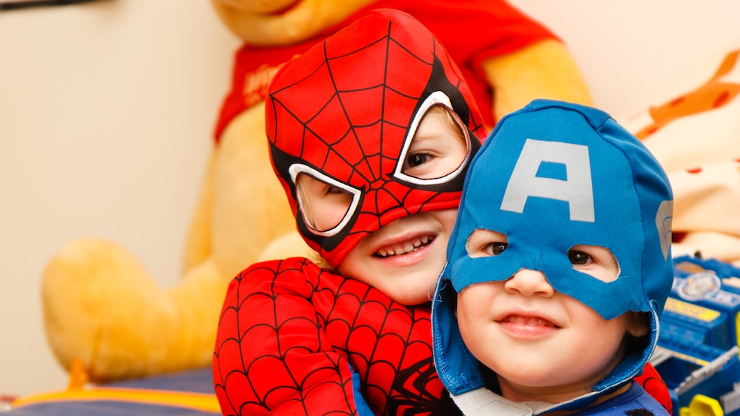 Strój Spidermana dla dzieci — Daj swojemu maluchowi supermoce!