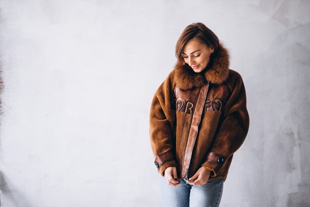 Jak dobrać idealną kurtkę na każdą porę roku?