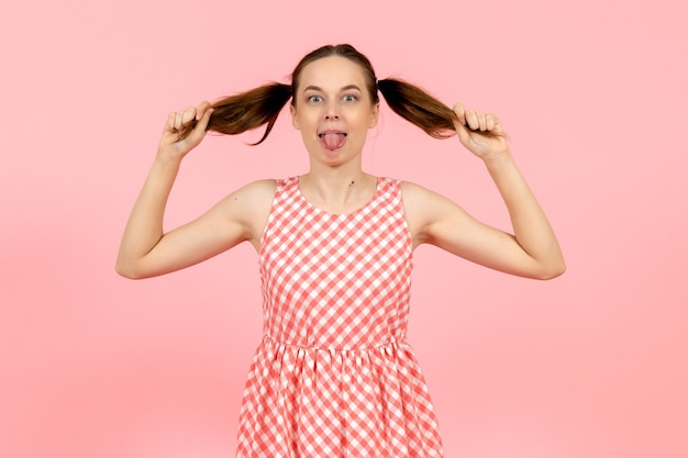 Jak wybrać idealne kolczyki do przekłuwania uszu dla dorosłych i dzieci?